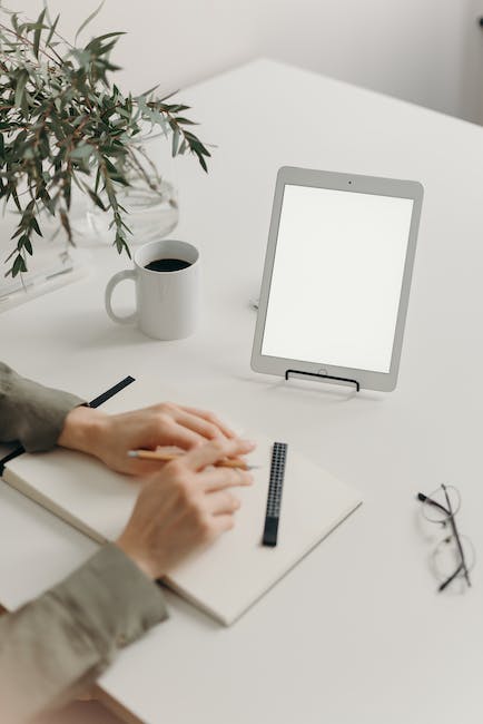 Steven Pinker on Why Your Professional Writing Sucks (And What to Do)