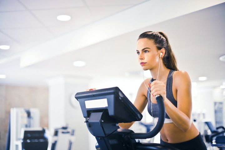 VO2 Max: The Fitness Metric That Can Help You Run Faster and Work Out Harder